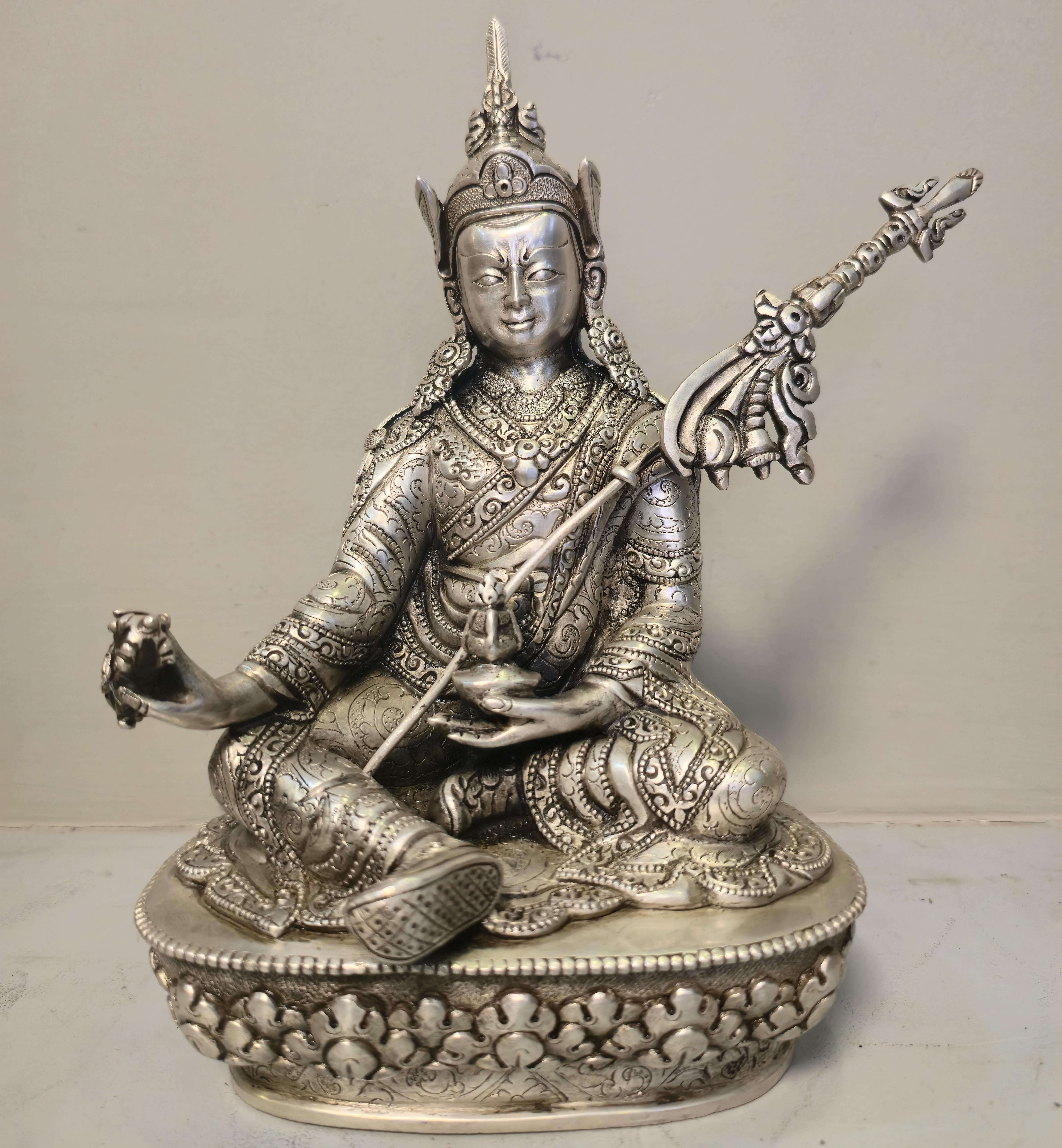 Silver Guru Rimpohhe - Mangal Handicrafts